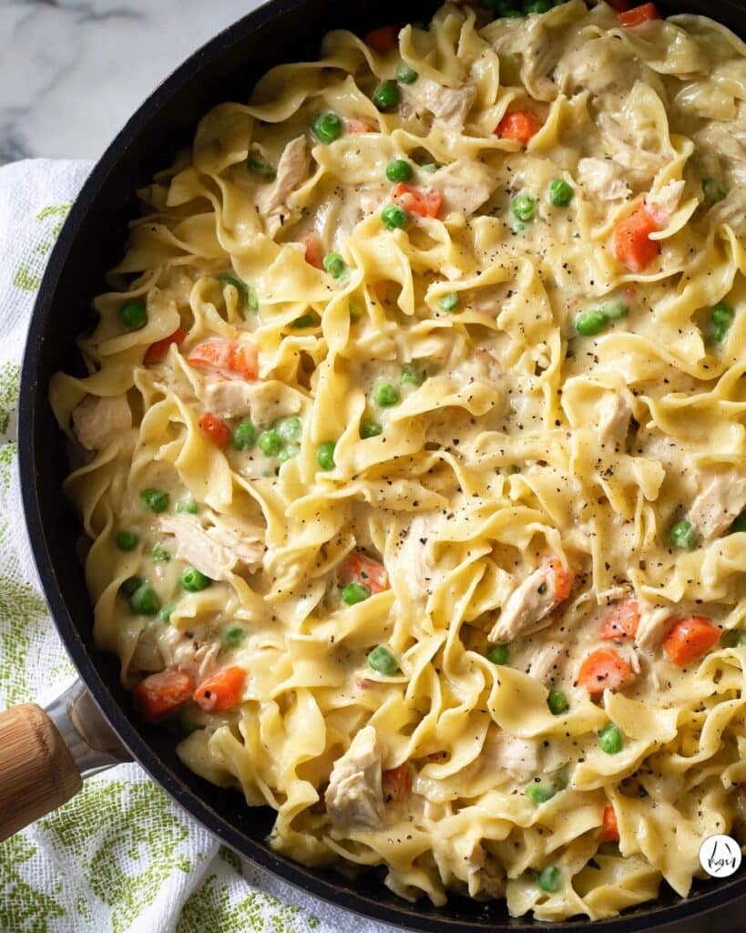 Chicken Pot Pie Noodle Skillet Recipe