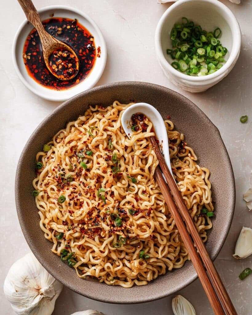 Easy Garlic Chili Oil Noodles Recipe